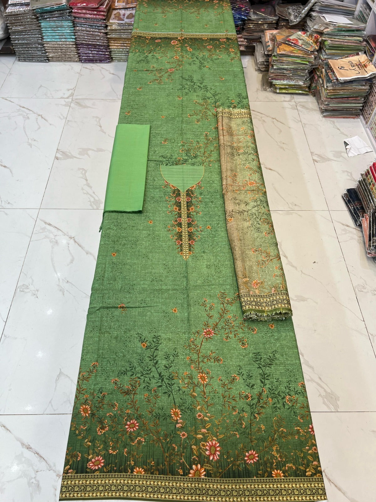 Almas Premium Bana Dora Lawn 3PC | Tarkashi Dupatta