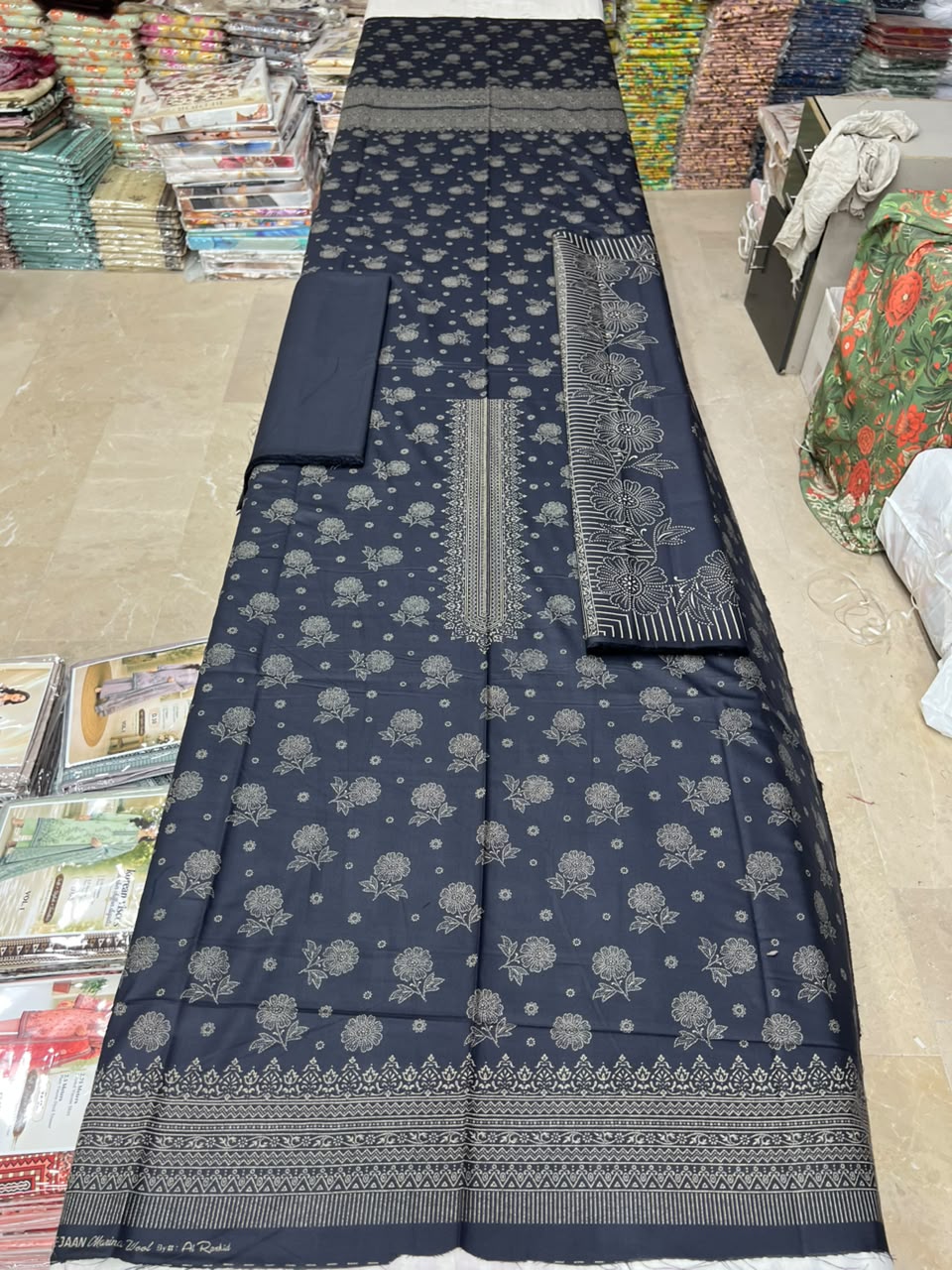 GUL-E-JAAN MARINA WOOL PRINTED 3PC