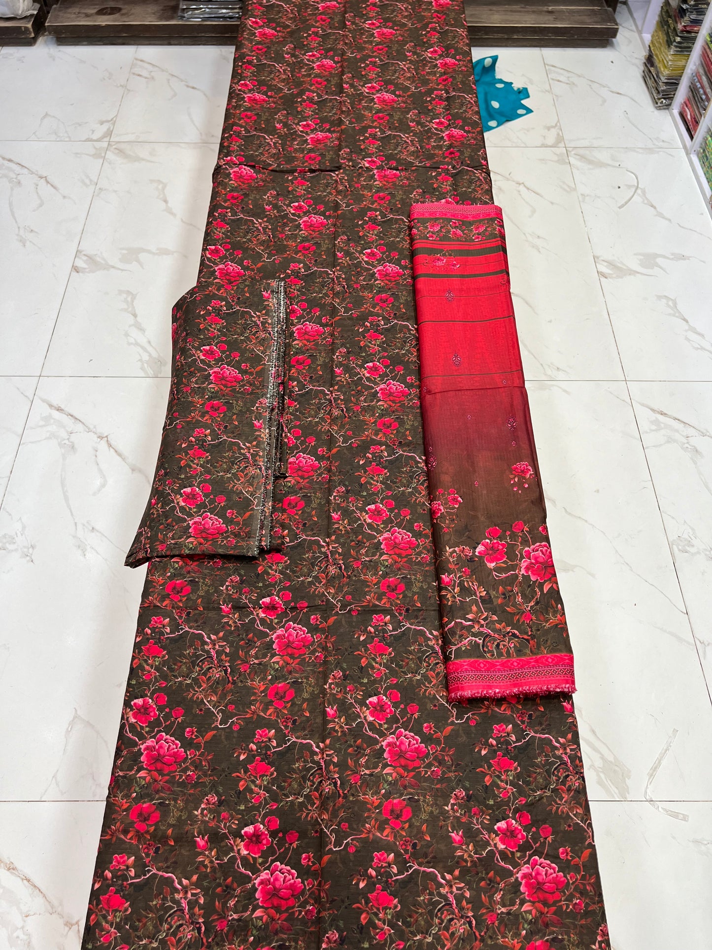 Khas Lawn 3PC Bana Dora – Soft Summer Wear Collection