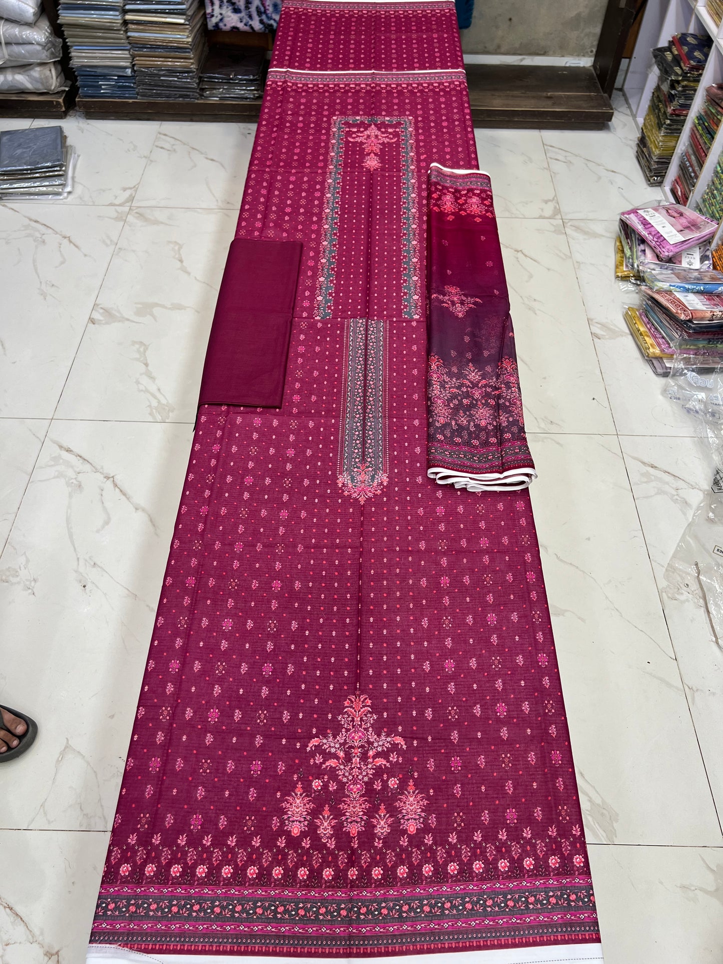 Neelofer Lawn 3PC – Premium Summer Collection