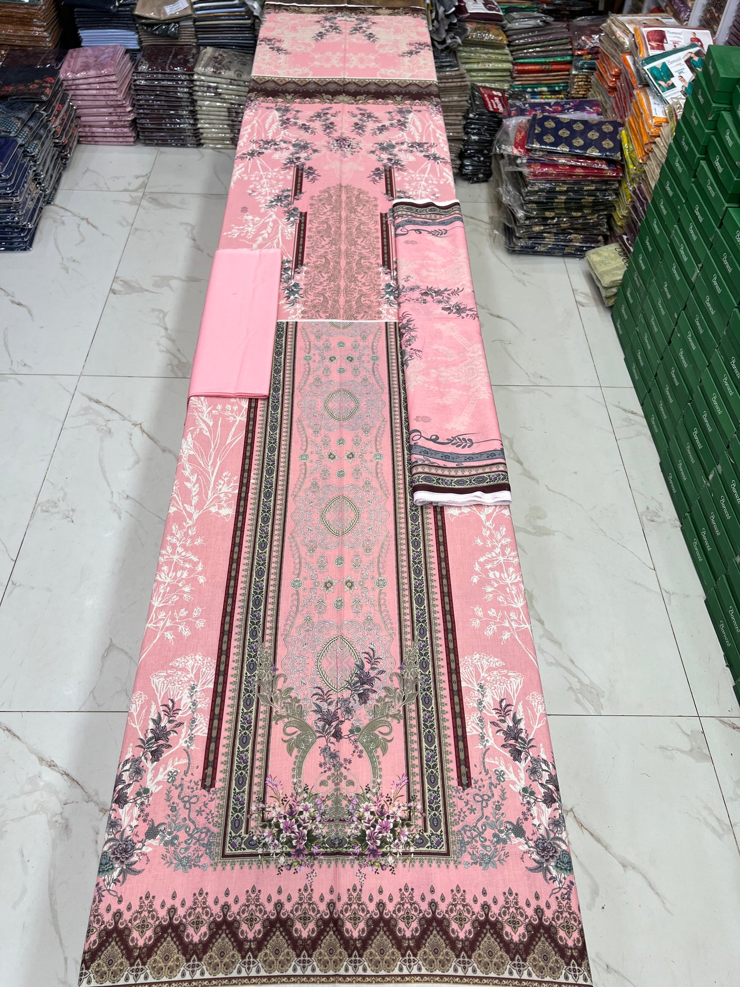 Zarqoon Lawn 3PC – Soft & Elegant Edition
