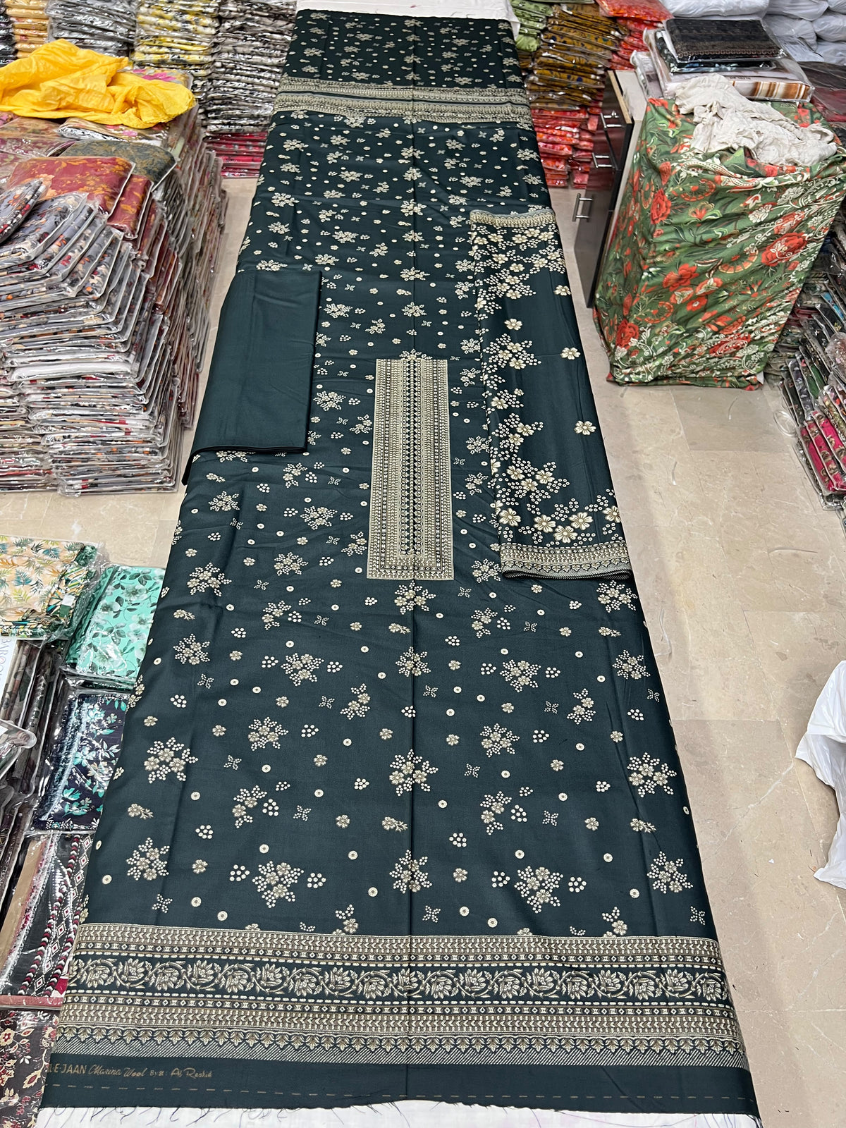 GUL-E-JAAN MARINA WOOL PRINTED 3PC