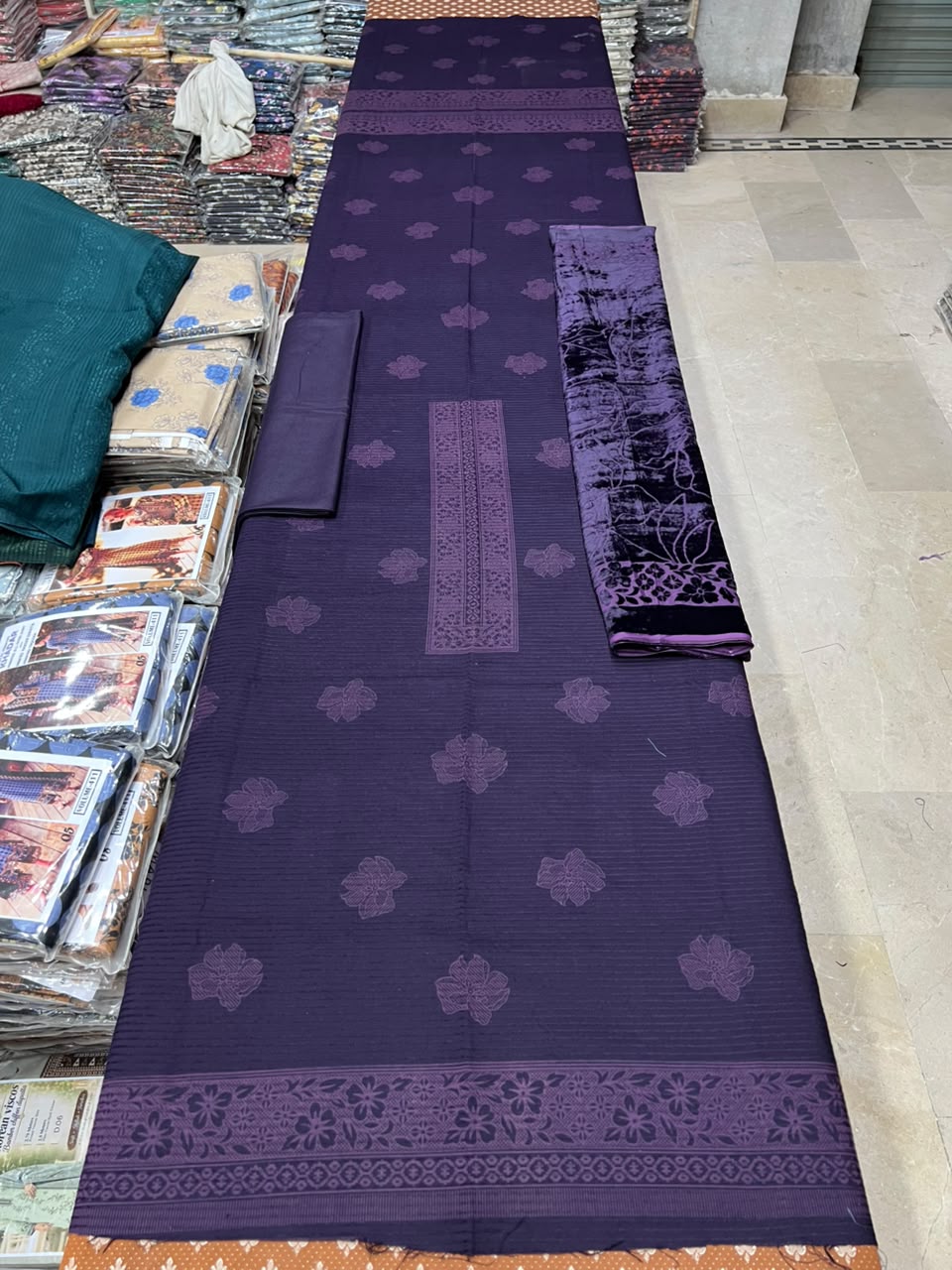 Sharjeena korean winter Plechi