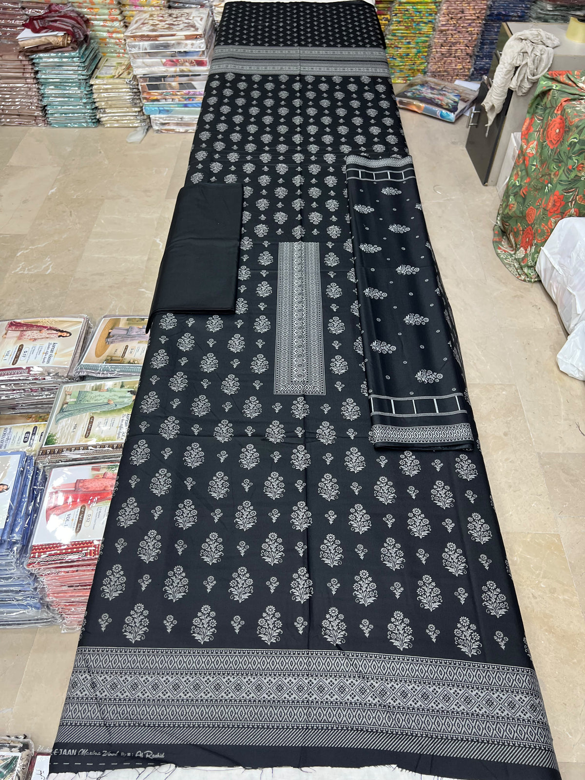 GUL-E-JAAN MARINA WOOL PRINTED 3PC