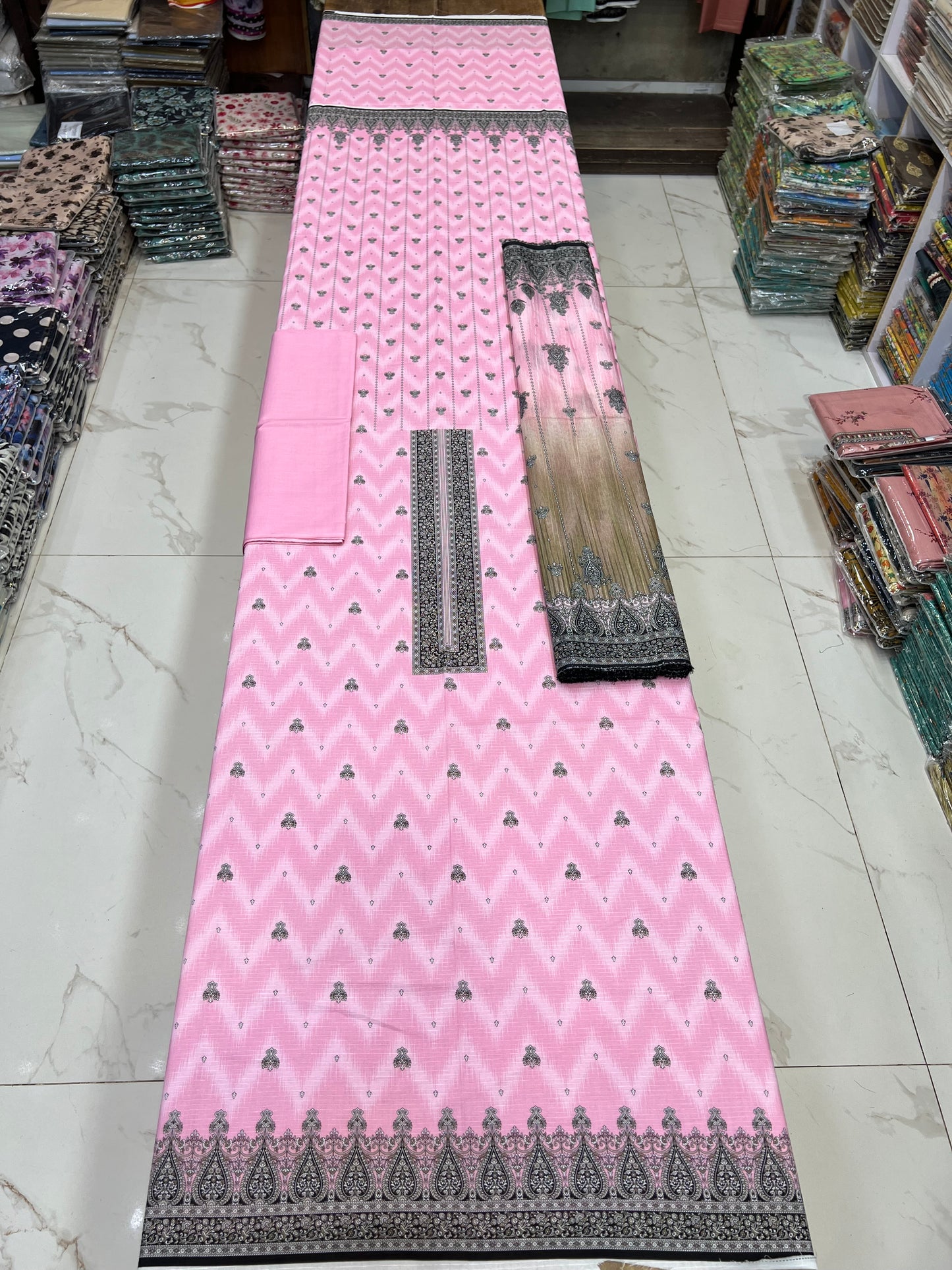Bana Dora Lawn 3PC | Tarkashi Dupatta