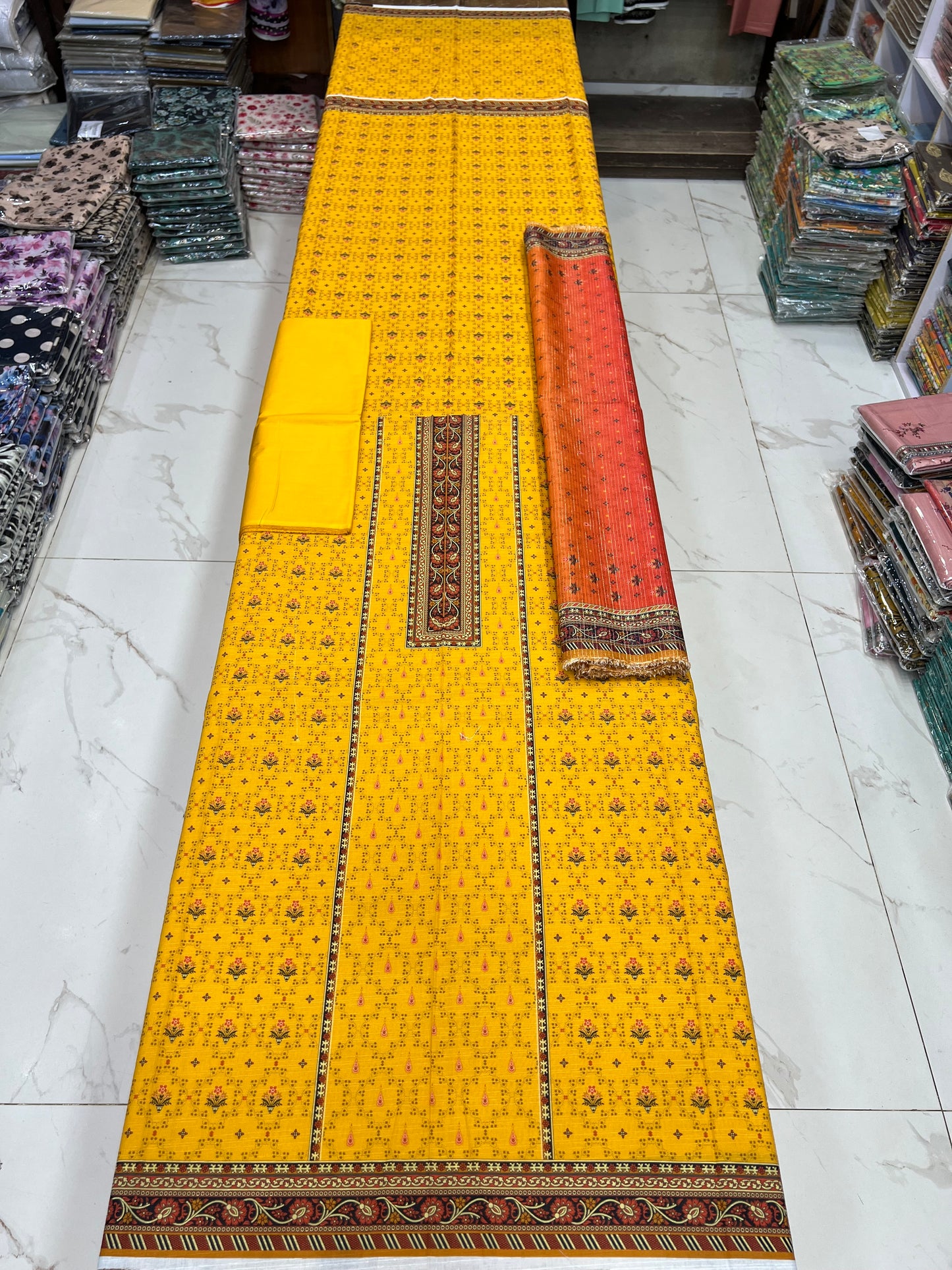 Bana Dora Lawn 3PC | Tarkashi Dupatta