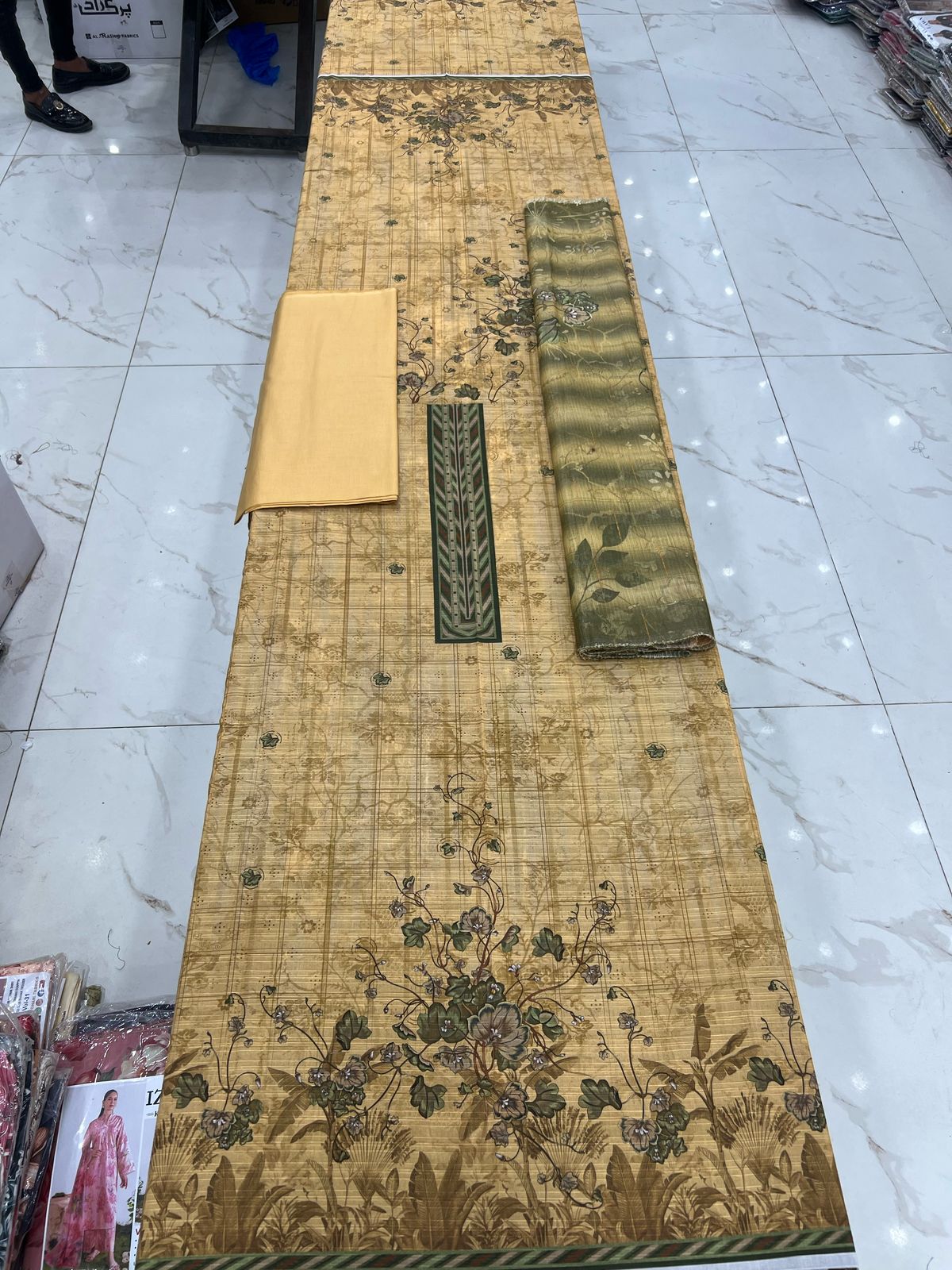 Almas Premium Bana Dora Lawn 3PC | Tarkashi Dupatta