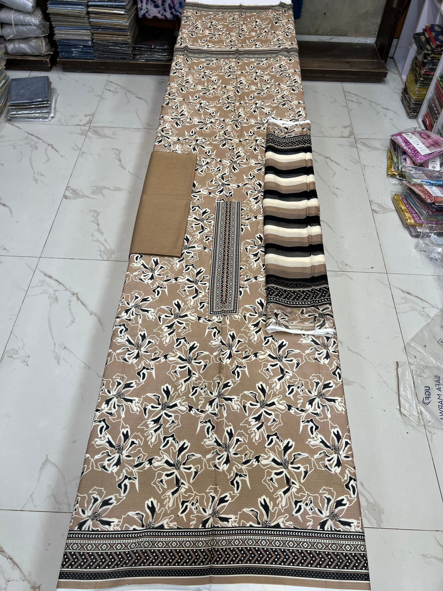 Neelofer Lawn 3PC – Premium Summer Collection