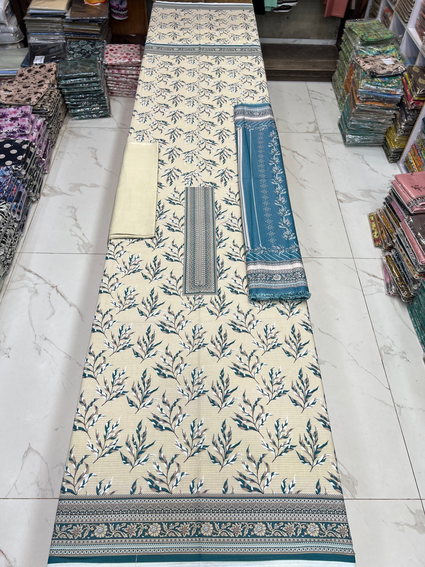 Bana Dora Lawn 3PC | Tarkashi Dupatta