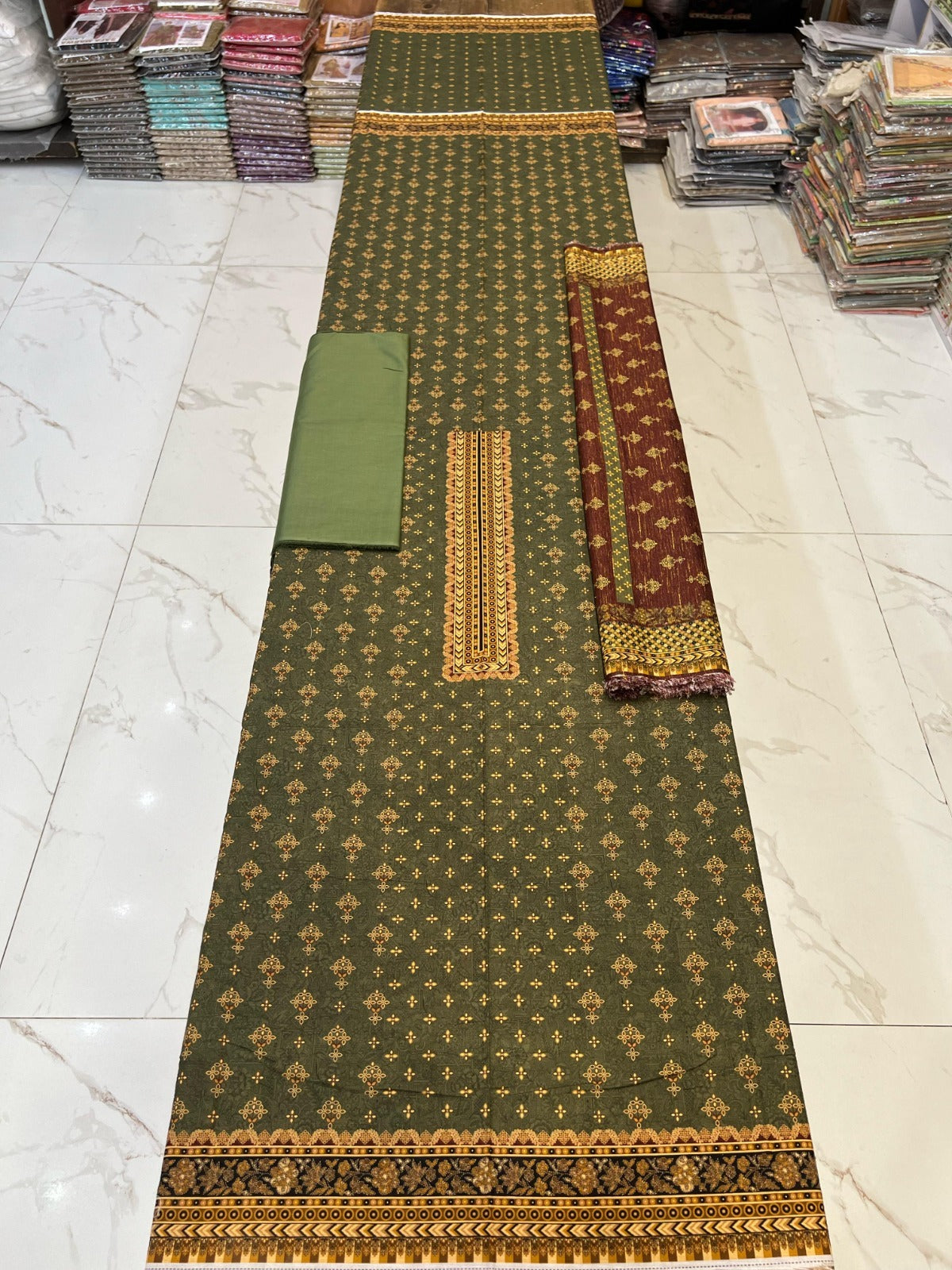 Almas Premium Bana Dora Lawn 3PC | Tarkashi Dupatta