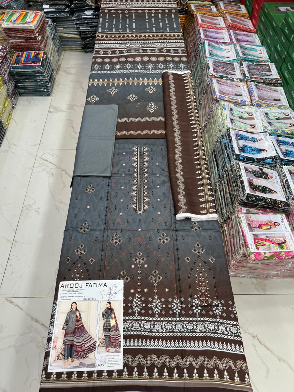 AROOJ FATIMA EMB Lawn – Original 3PC