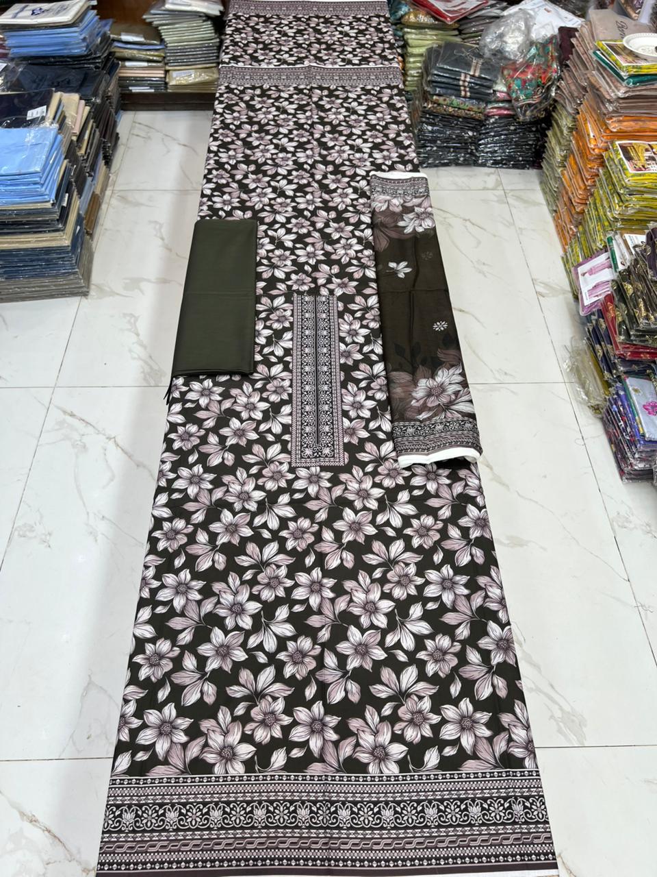 Neelofer Lawn 3PC – Premium Summer Collection