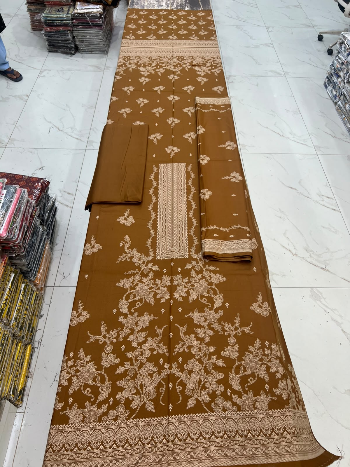 GUL-E-JAAN MARINA WOOL PRINTED 3PC