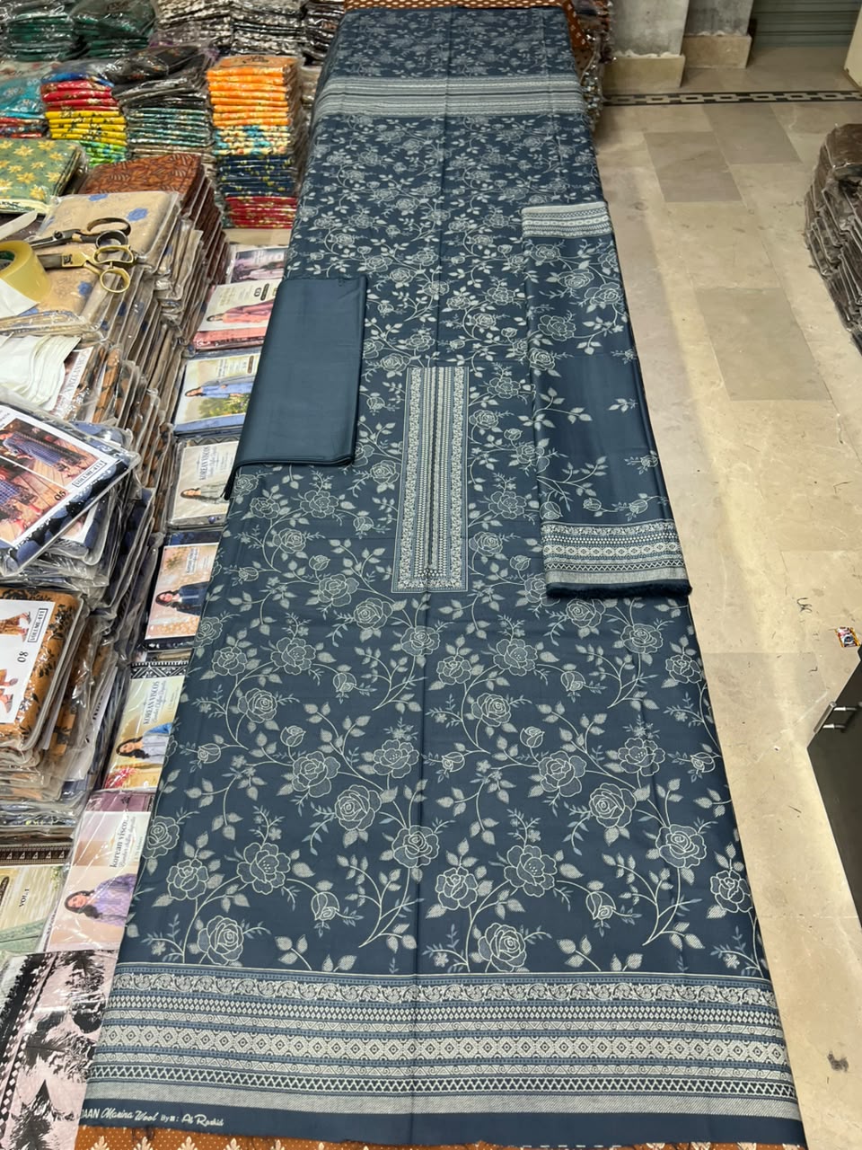 GUL-E-JAAN MARINA WOOL PRINTED 3PC