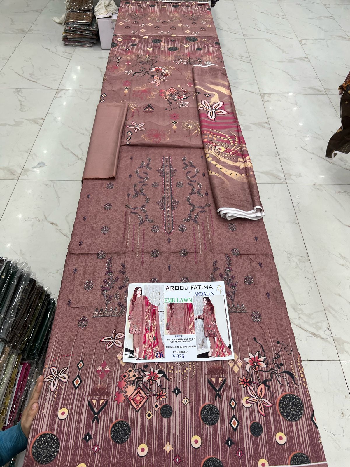 AROOJ FATIMA EMB Lawn 3PC