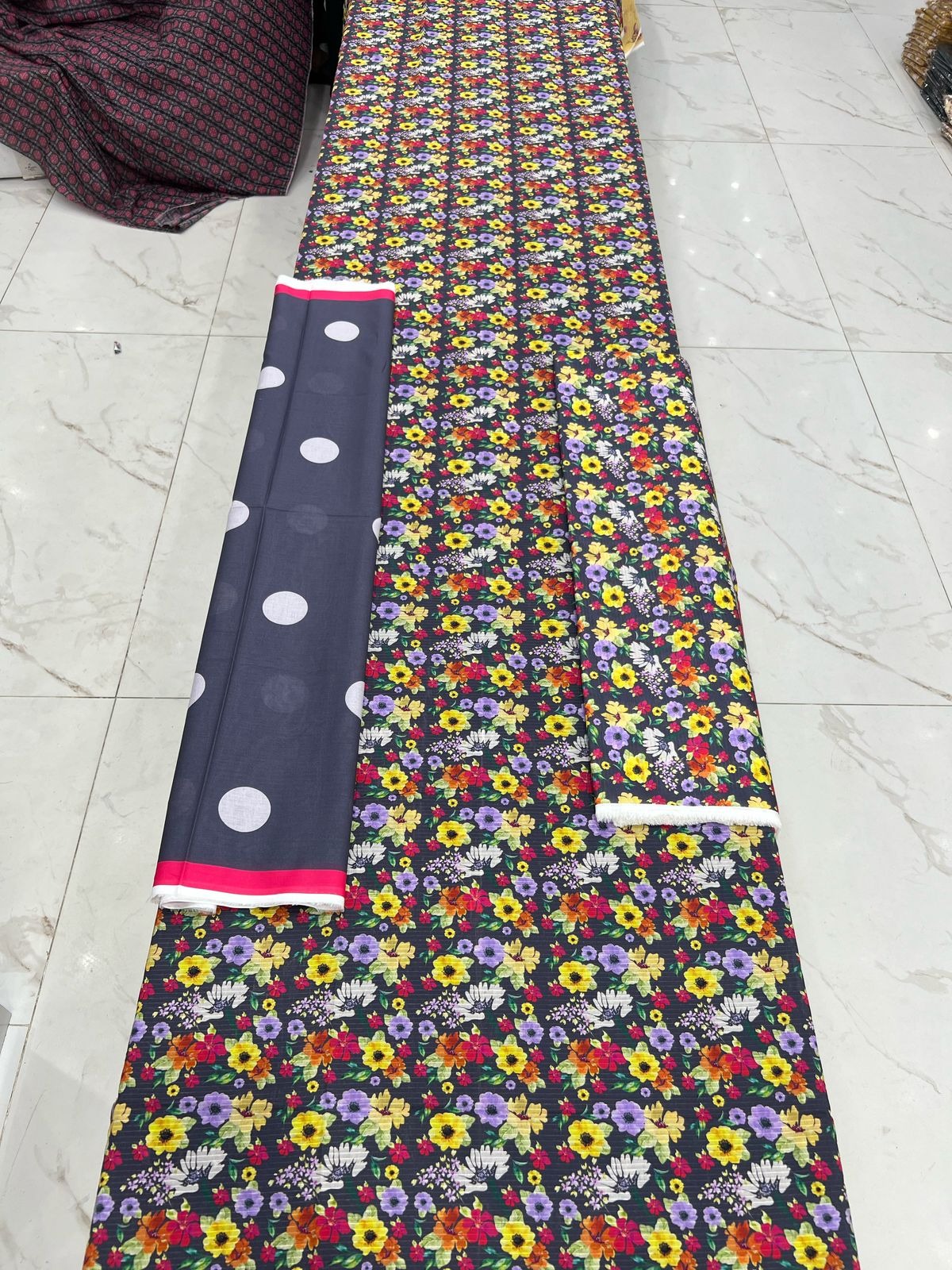 Bareeze Summer Lawn 3PC Suit with Voil Dupatta