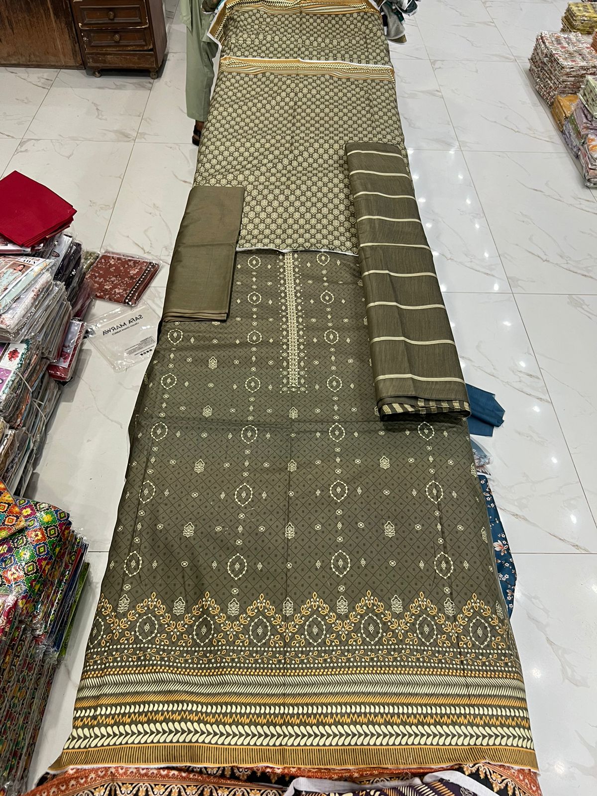 Printed Lawn 3PC With Silk Dupatta