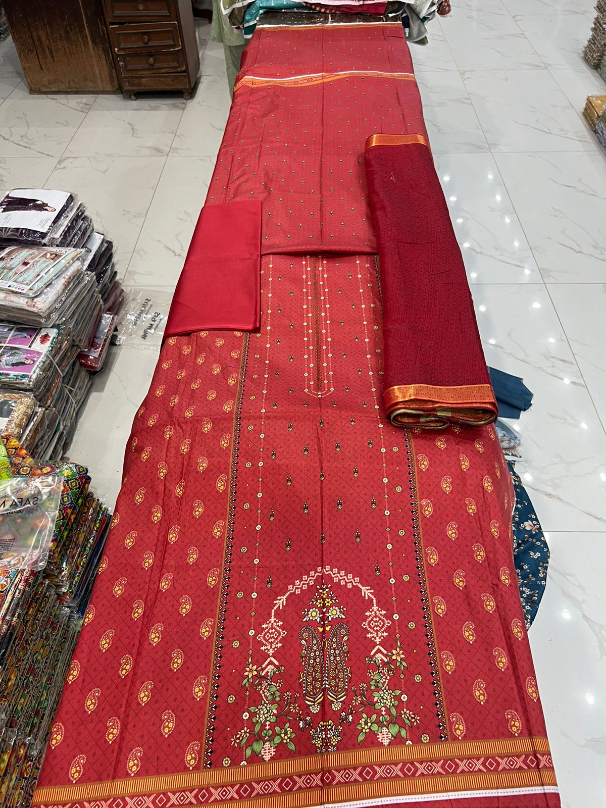 Printed Lawn 3PC With Silk Dupatta